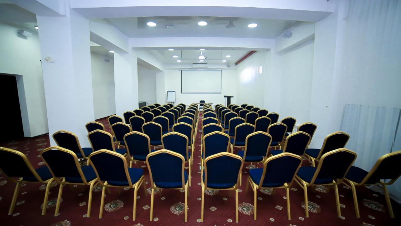 Astra Hotel Almaty Exterior foto